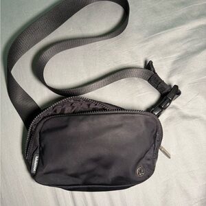 Lululemon Everywhere Belt Bag